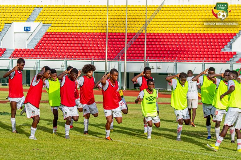 Guépards U17 : les Guepardeaux ont rejoint Lomé où ils affronteront en amical les Éperviers U17