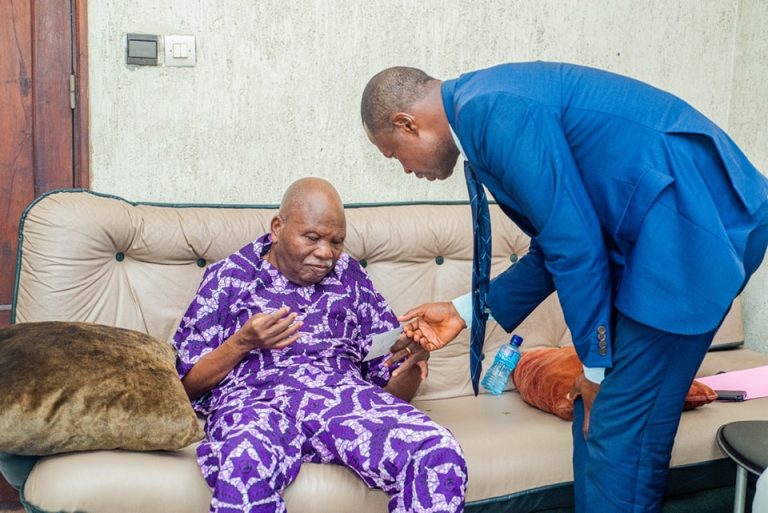 FBF INFOS : Une délégation du Comité exécutif de la FBF  chez Adjagodo