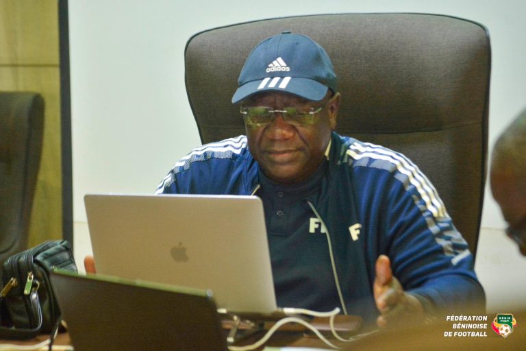 DTN : Séance de débriefing avec l’Expert FIFA, Mohamed Magassouba, dans le cadre de la certification Licence C CAF – Deuxième section