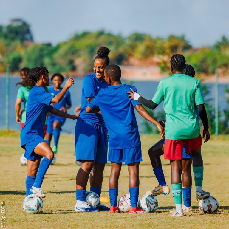 Arrivées lundi soir au Togo, Lucie Tengué et Nahilath Sadikou portent le nombre des Amazones à 22.